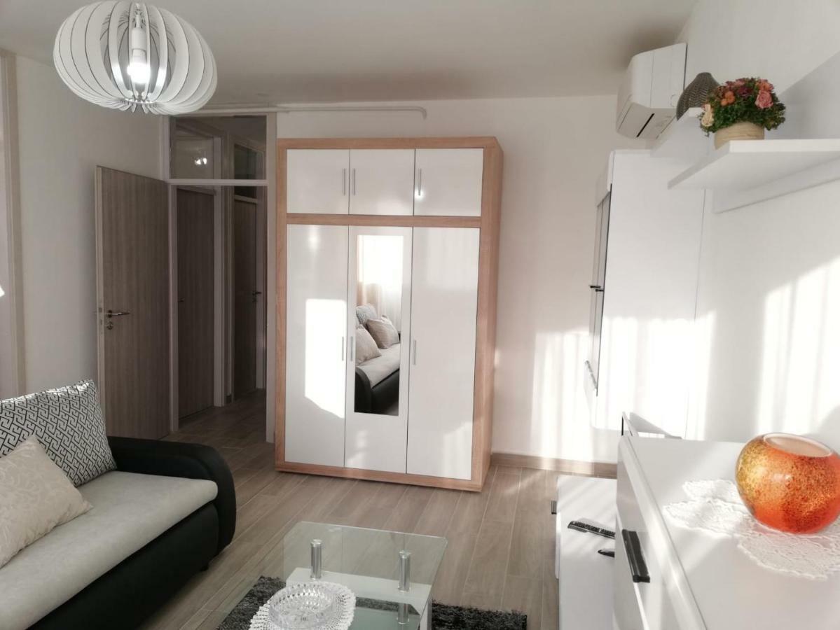 Apartment White Pula Extérieur photo