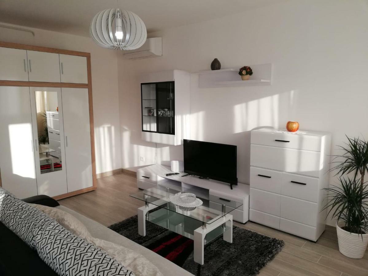 Apartment White Pula Extérieur photo